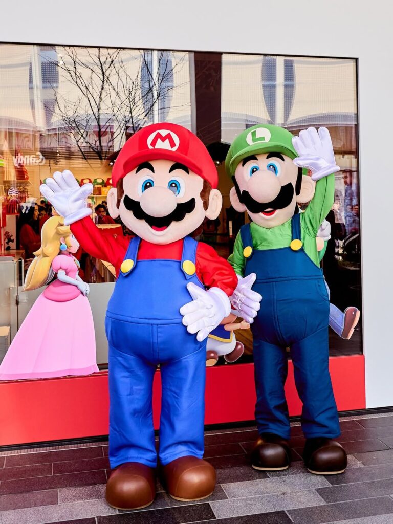 2509372758569-768x1024 Lohnt sich der Nintendo Pop-Up Store im Ruhr Park Bochum?