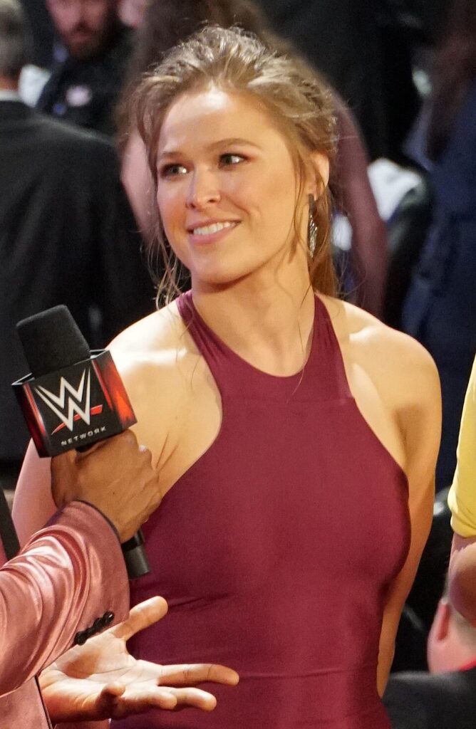 Rousey_HOF_2018_cropped-668x1024 Rousey vs. Carano - Ein 17 Sekunden Cash Grab